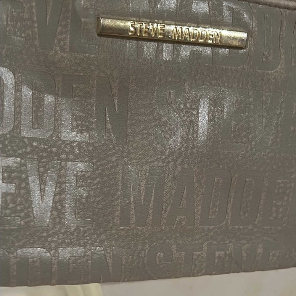 Steve Madden beige Embossed Bag
